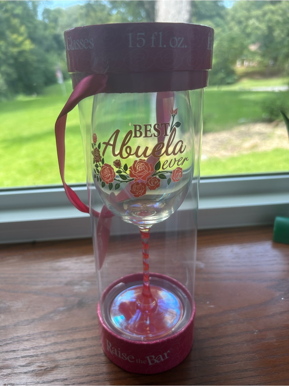 “Best Abuela Ever' Floral Wine Glass in Pink and Gold